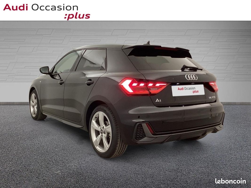 Audi A1 Sportback 35 TFSI 150ch S line S tronic 7 (image 12)