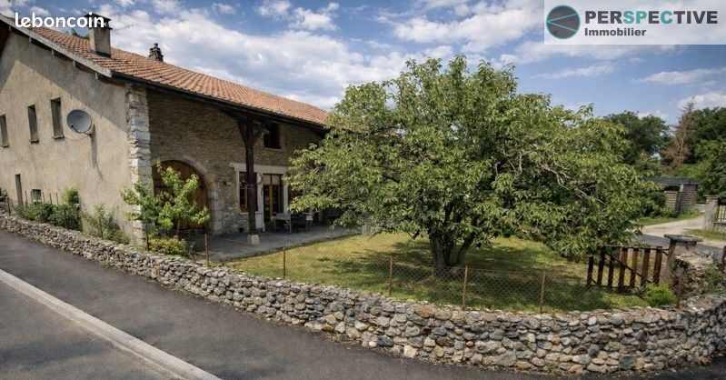 Maison 10 pièces 400 m² · à Saint-Genis-Pouilly · 400 m² · 650 000 €
