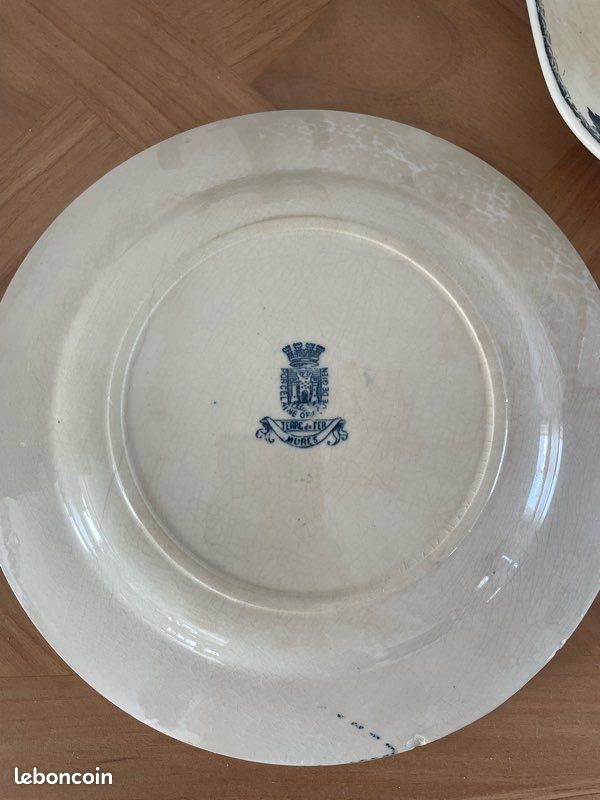 Ensemble de vaisselle ancienne Gien modèle Mûres (image 10)