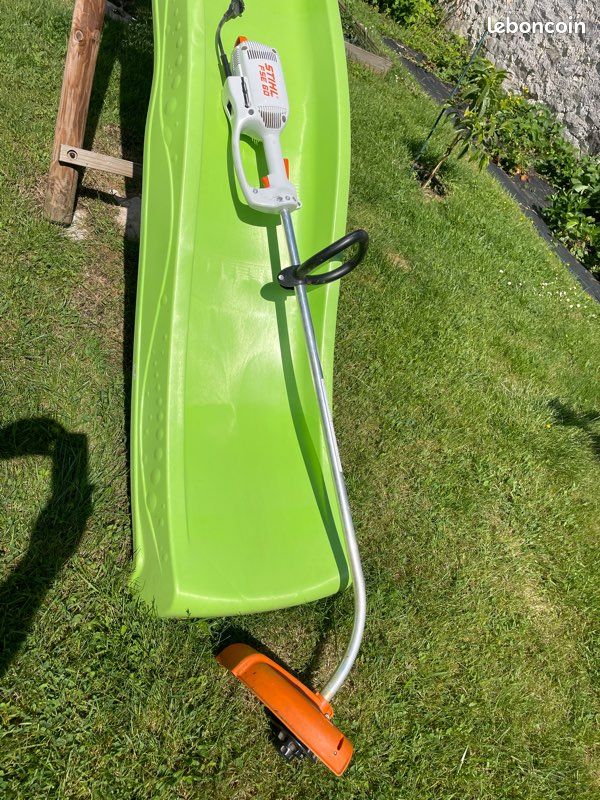 STIHL FSE 60 Coupe-bordures électrique (image 1)