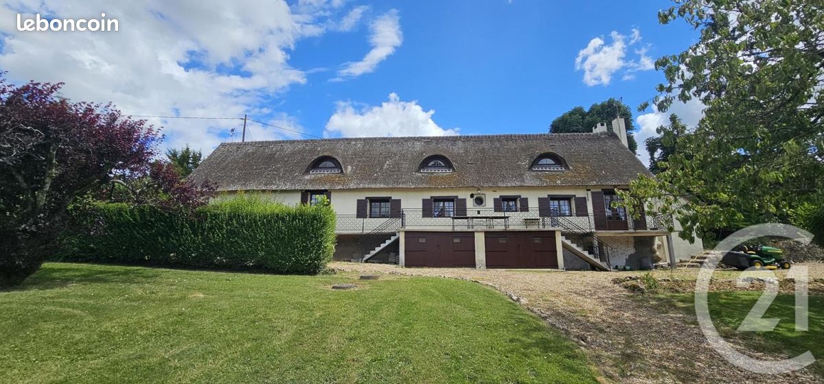 Maison 7 pièces 209 m² · à Conie-Molitard · 209 m² · 197 000 €