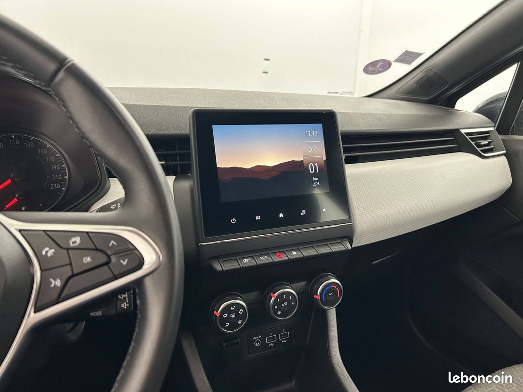 RENAULT Clio TCe 90 - 21 Limited (image 12)