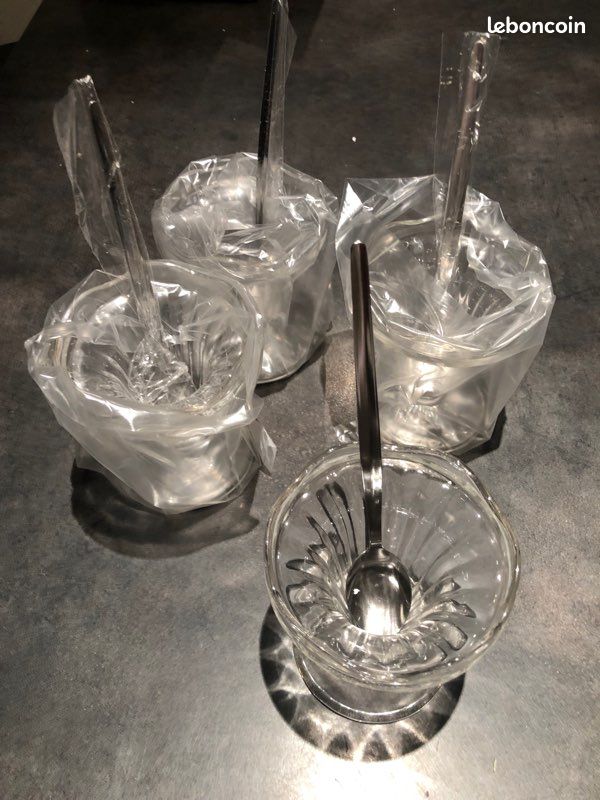 Coupes à glace et cuillères neuves (image 2)