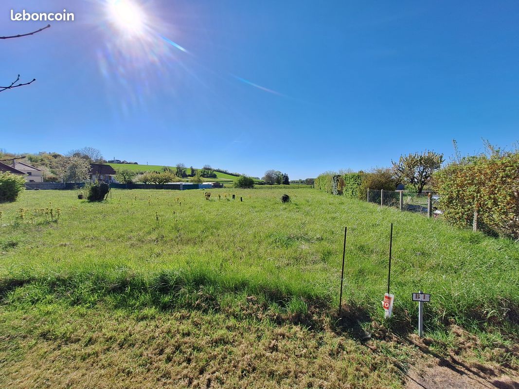 Terrain 2171 m² · à Seignelay · 35 700 €