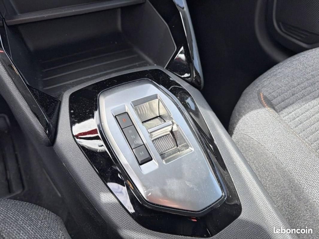 Peugeot 208 Hybrid 110 e-DCS6 - Style (image 14)