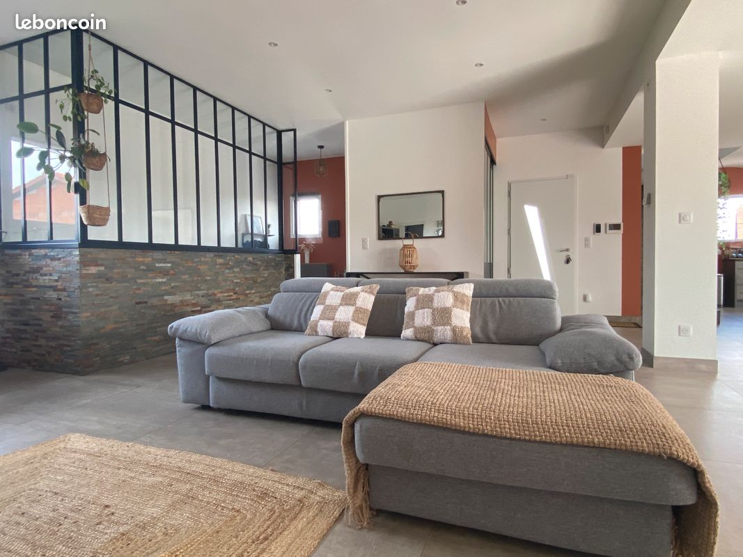 Maison 5 pièces 168 m² · à Charlieu · 168 m² · 380 000 €