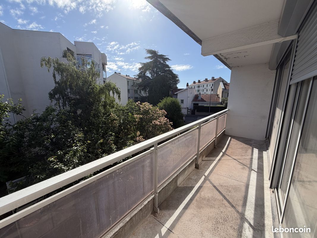 Appartement 1 pièce 31 m² · à Chamalières · 31 m² · 530 €