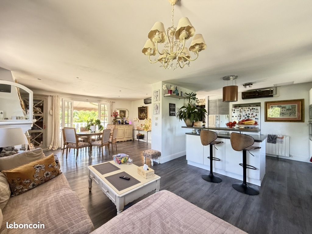Maison 6 pièces 189 m² · à Peymeinade · 189 m² · 725 000 €