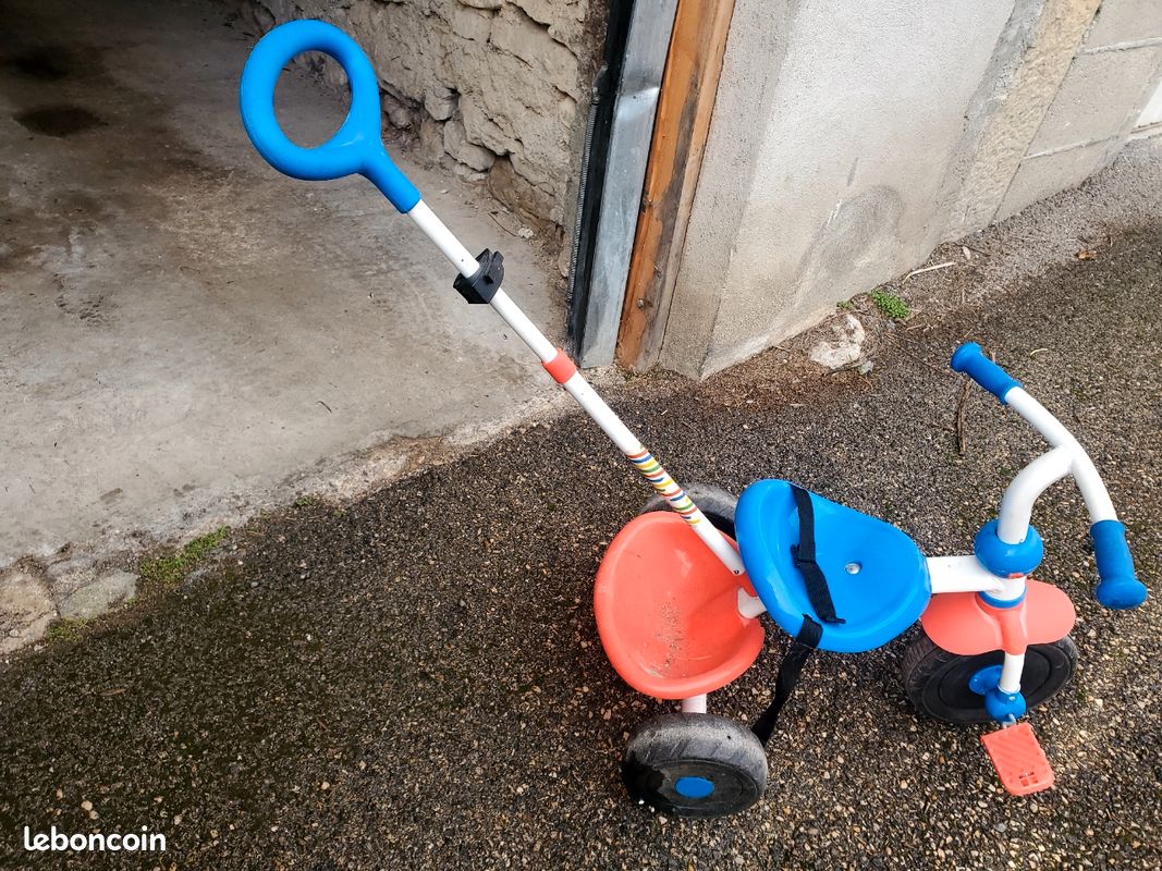 Tricycle (image 2)