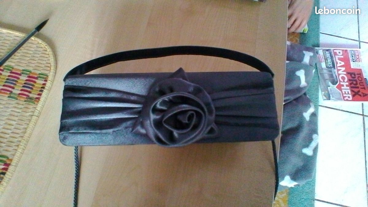 Pochette grise anthracite- idéale pour cérémonies (image 1)