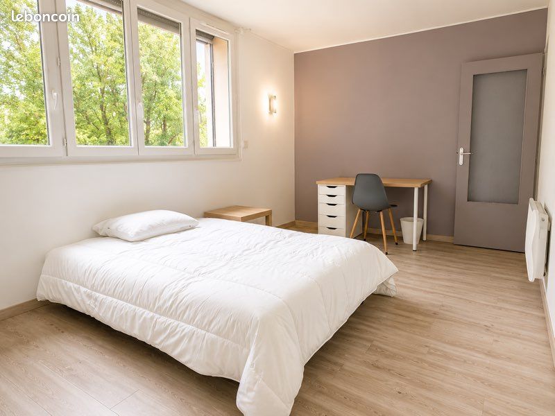 Appartement 1 pièce 28 m² · à Saint-Étienne · 28 m² · 430 €