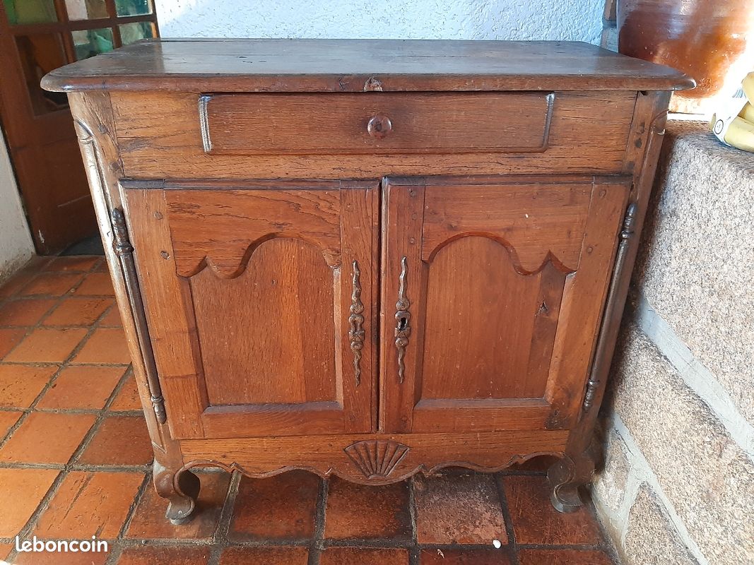 Petit Bahut ancien (image 1)