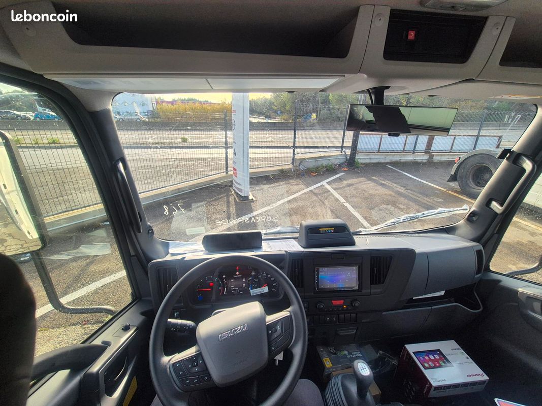 New ISUZU M27 3L 150Ch benne + rehausse + porte universelle type paysagiste (image 5)
