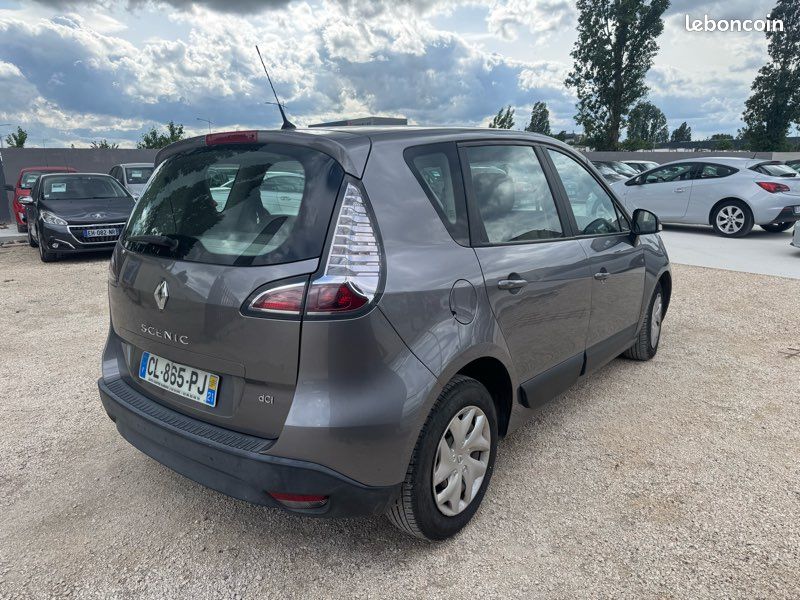 RENAULT ScénicIII Phase 2 1.5 dCi FAP eco2 95 cv (image 2)