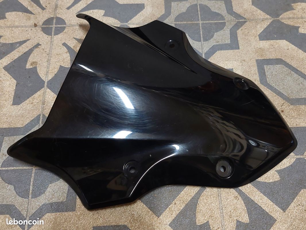 Z 900 2018 bulle avant noir fumée très bon état (image 2)