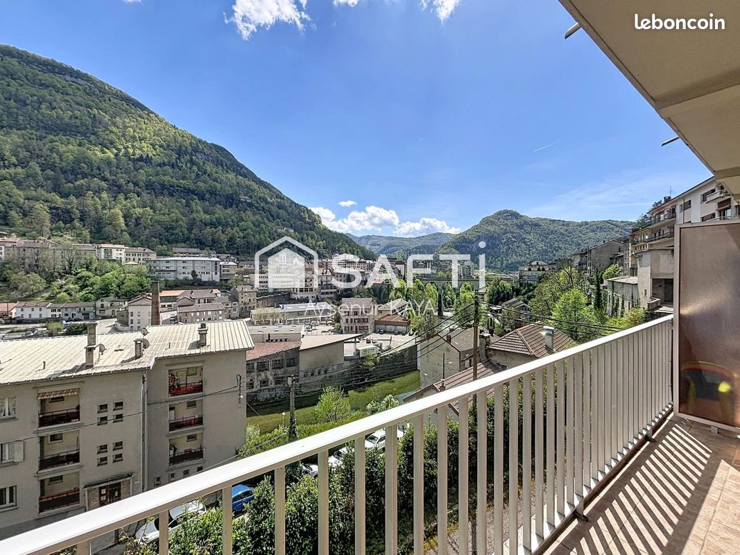 Appartement 2 pièces 53 m² · à Saint-Claude · 53 m² · 55 000 €