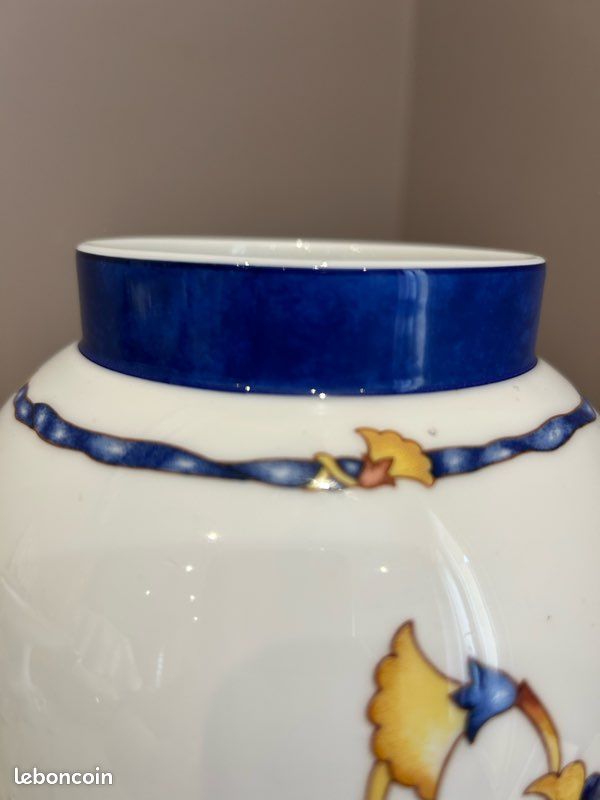 VASE EN PORCELAINE De Limoges Bernardaud modèle Borghèse EUR 100,00