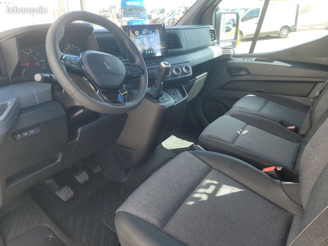 RENAULT MASTER IV CCB 35 L3H1 TRACTION 2.0 Blue DCI 150 EXTRA SIMPLE CABINE PLATEAU ALUMINIUM « JPM » 03 PLACES NEUF avec RADARS DE RECUL + CLIMATISATION + ROUE DE SECOURS ( Prix de Vente 34 990 HT ) (image 8)