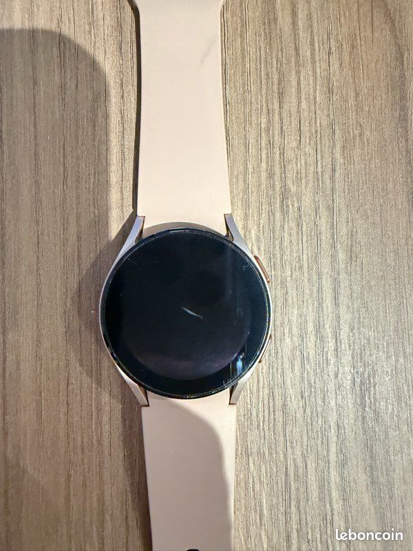 Samsung Galaxy Watch 4 (image 2)