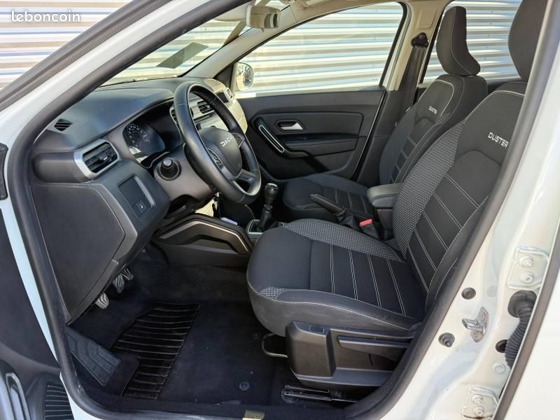 Dacia Duster 1.5 Blue dCi 115ch Journey 4x4 (image 8)