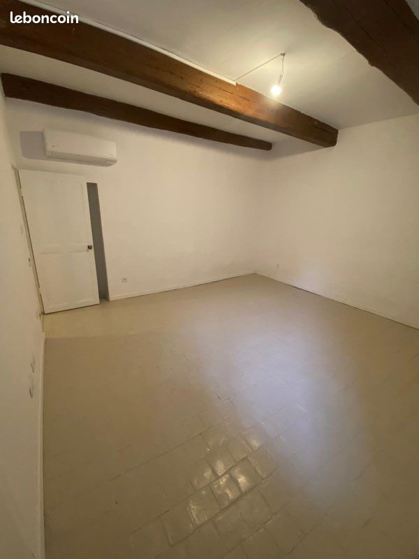 Appartement 3 pièces 55 m² · à Pont-Saint-Esprit · 55 m² · 500 €