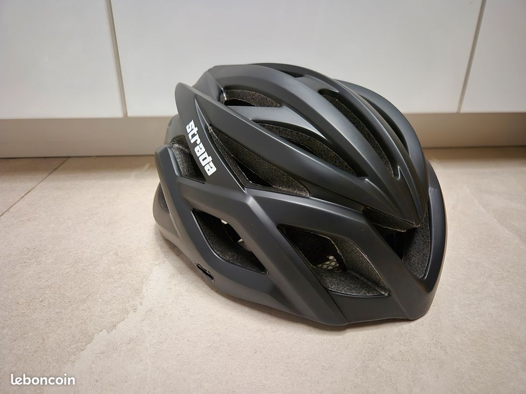 Casque vélo STRADA noir Neuf avec lumière intégrée (image 2)
