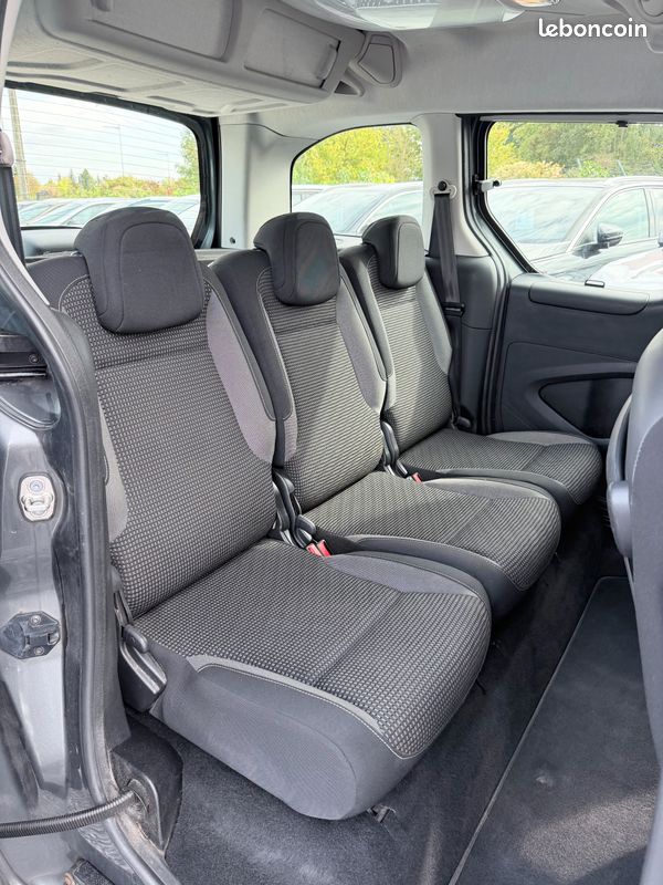 PEUGEOT PARTNER TEPEE 1.6 BlueHDi 120ch S&S BVM6 Outdoor (image 11)
