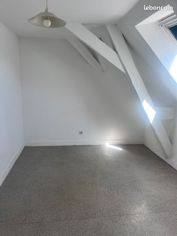 Appartement 3 pièces 40 m² · à Saint-Pierre-des-Corps · 40 m² · 370 €