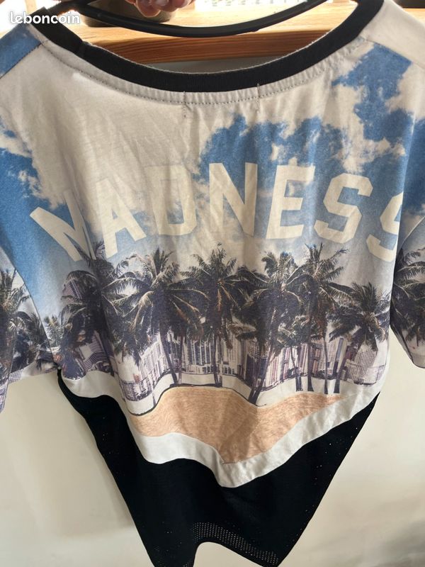 TEE shirt homme imprimé bershka troué taille m (image 5)