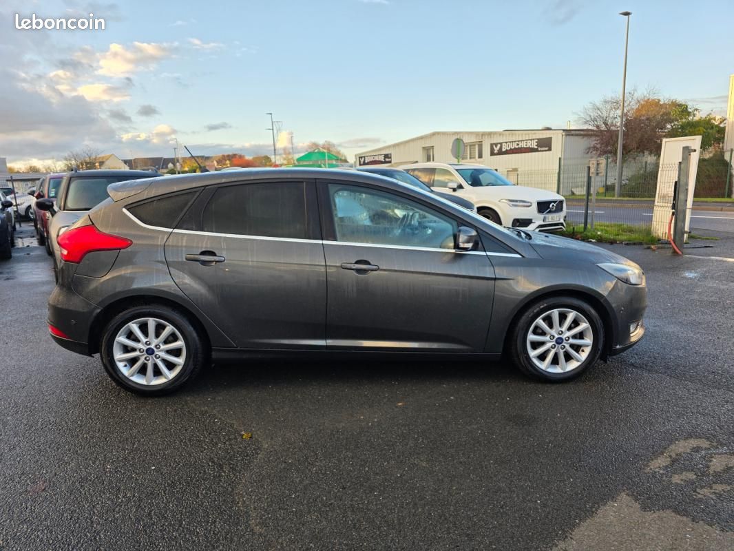 Ford Focus 1.0 EcoBoost 125 S&S Titanium (image 5)