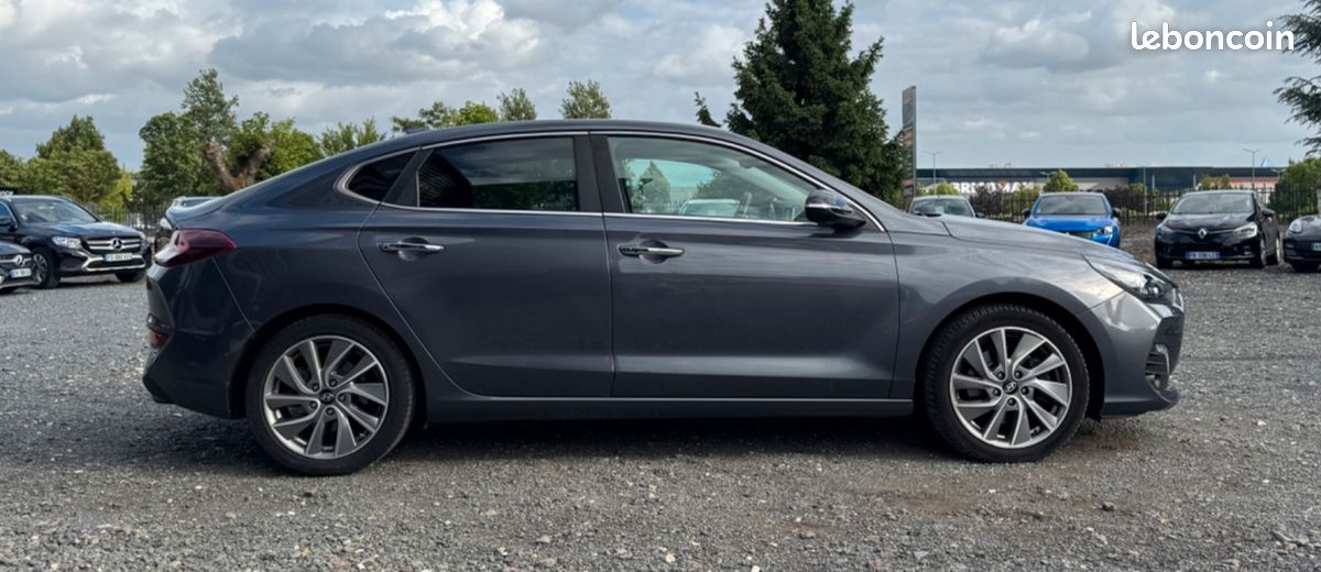 HYUNDAI I30 FASTBACK 1.4 T-GDI 140Ch CREATIVE - SUIVI CONSTRUCTEUR - ATTELAGE - CARPLAY (image 24)