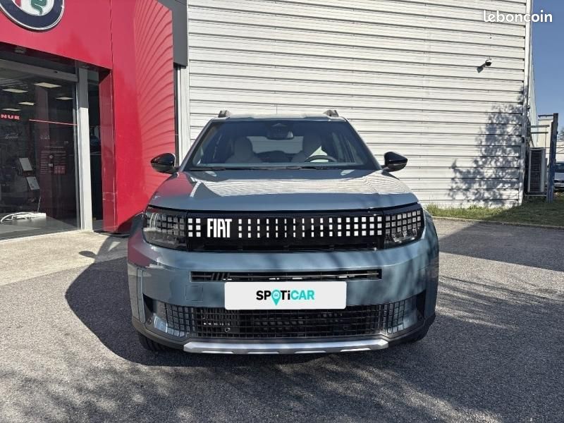 Fiat Grande Panda 1.2 Hybrid Turbo 110ch La Prima eDCT6 (image 2)