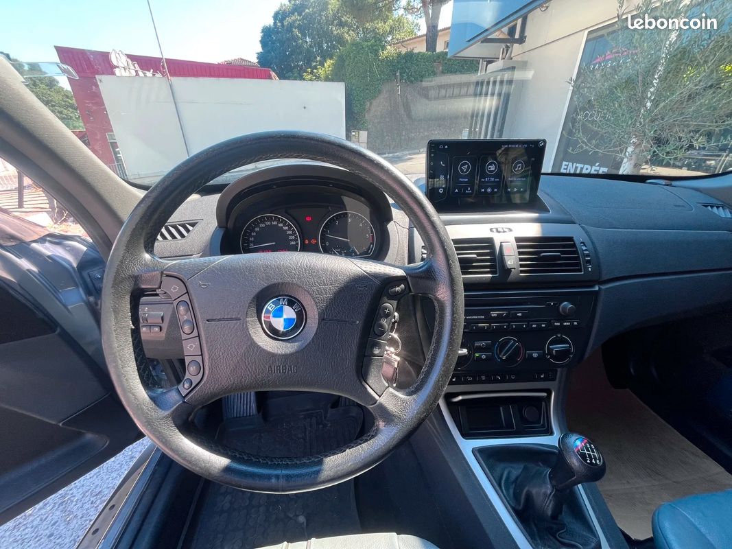 BMW X3 X3 3.0d 204 ch Confort / Moteur M57 / Attelage / CarPlay / Barre de toit / (image 17)