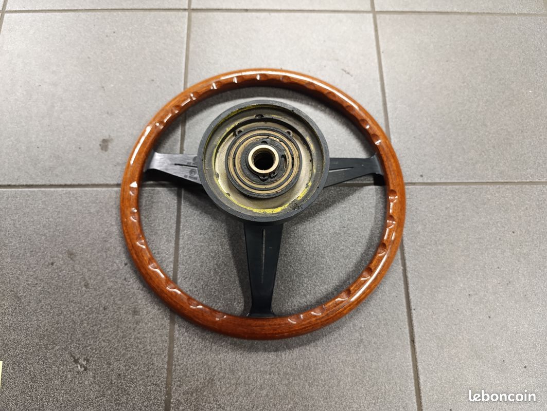 Volant bois nardi (image 2)