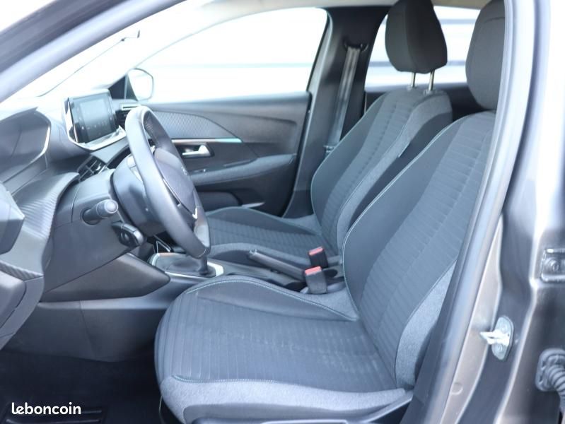 Peugeot 208 1.2 PureTech 100ch S&S Style (image 9)