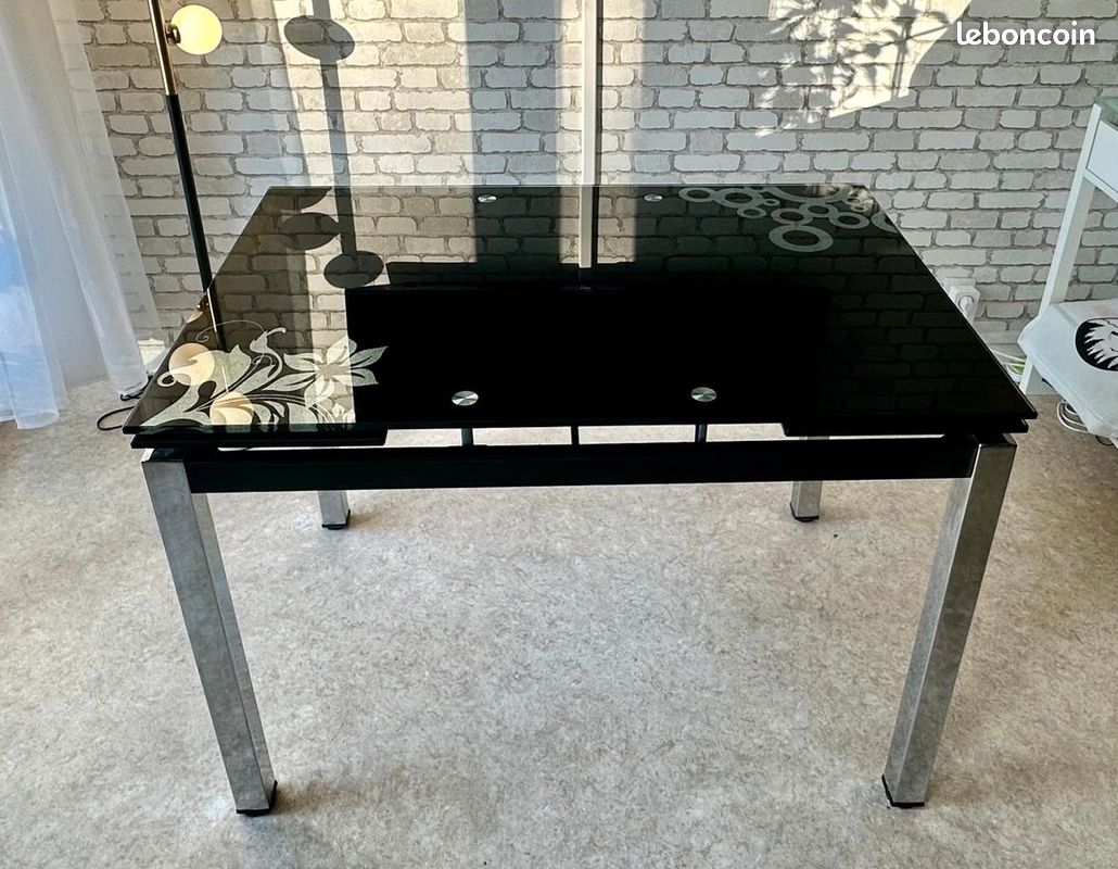 Table à manger extensible et 6 chaises (image 1)