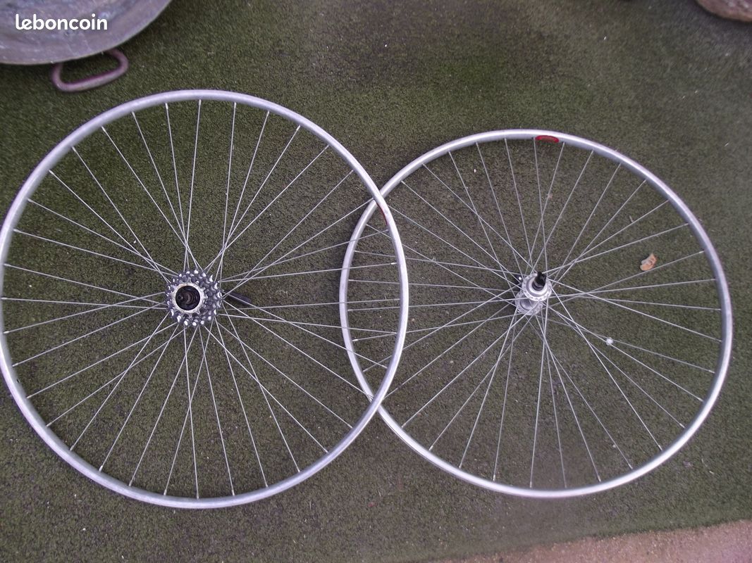 Vélo vintage, paire de roues de 700 "super champion / alpin " , vélo de course (image 1)