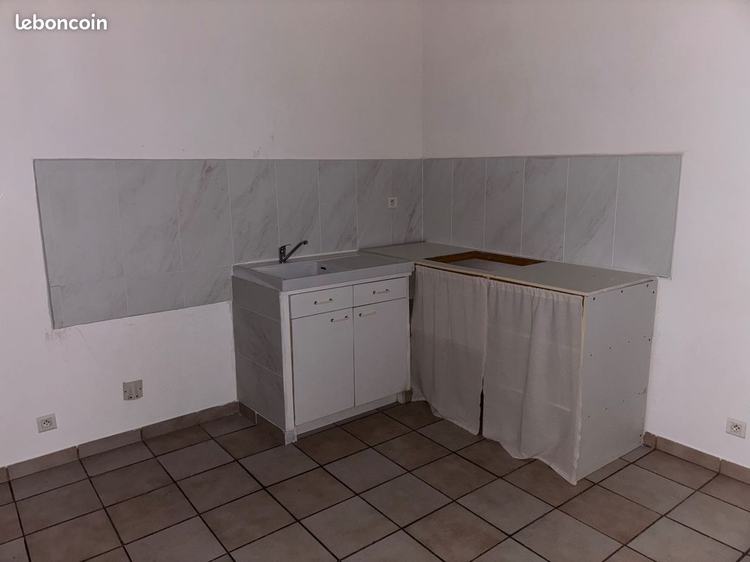Appartement 1 pièce 26 m² · à Clermont-l'Hérault · 26 m² · 320 €/mois