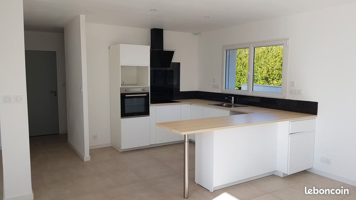 Maison 5 pièces 116 m² · à Ploudaniel · 116 m² · 1 095 €/mois