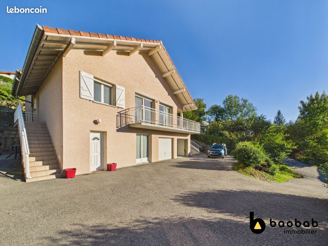 Maison 8 pièces 195 m² · à Aix-les-Bains · 195 m² · 584 400 €