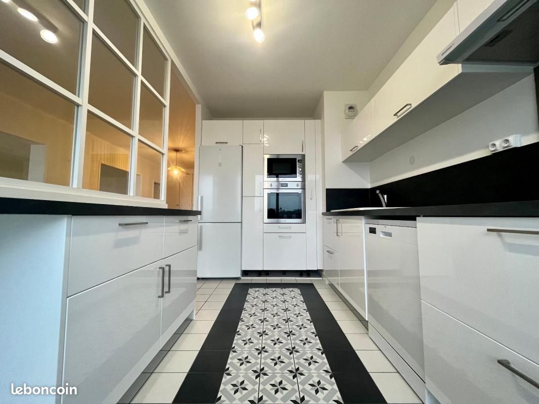Appartement 5 pièces 108 m² · à Angers · 108 m² · 1 639 €