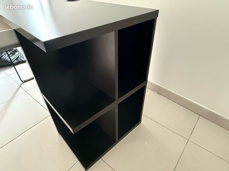 Bureau (image 2)