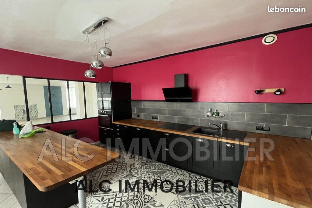 Maison 7 pièces 184 m² · à Villeneuve-en-Perseigne · 184 m² · 213 200 €