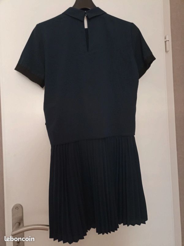 Robe bleu marine taille 38 Vêtements