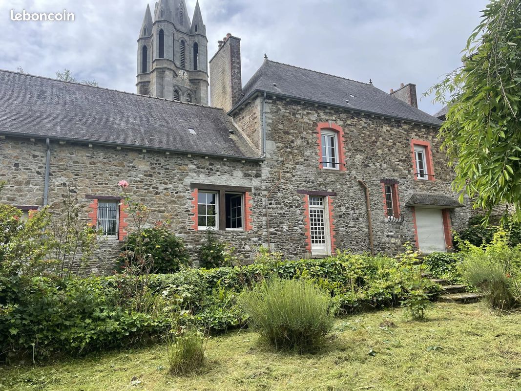 Maison 10 pièces 155 m² · à Évran · 155 m² · 241 500 €