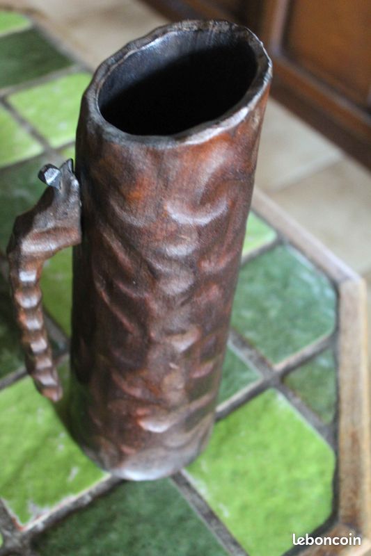 Vase /pichet en bois avec anse (image 1)