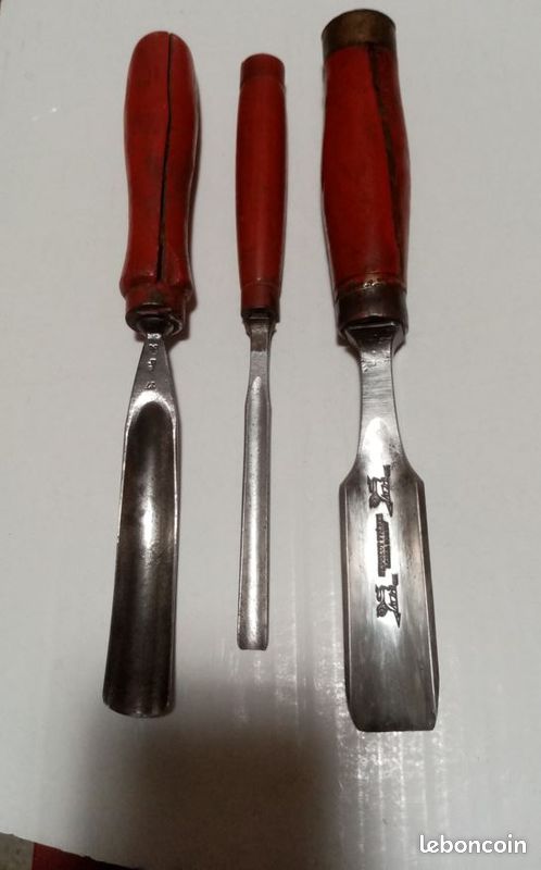 Lot 3 gouges sculpture (image 1)