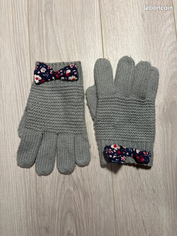 Gants fille six ans (image 1)