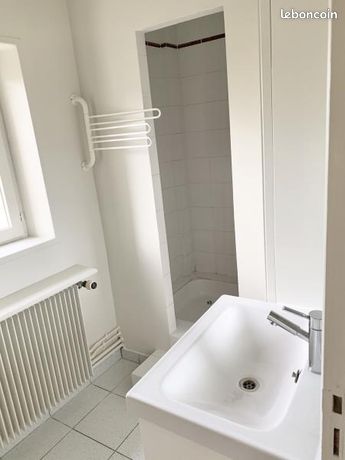 Maison a louer plaisir - 5 pièce(s) - 118 m2 - Surfyn