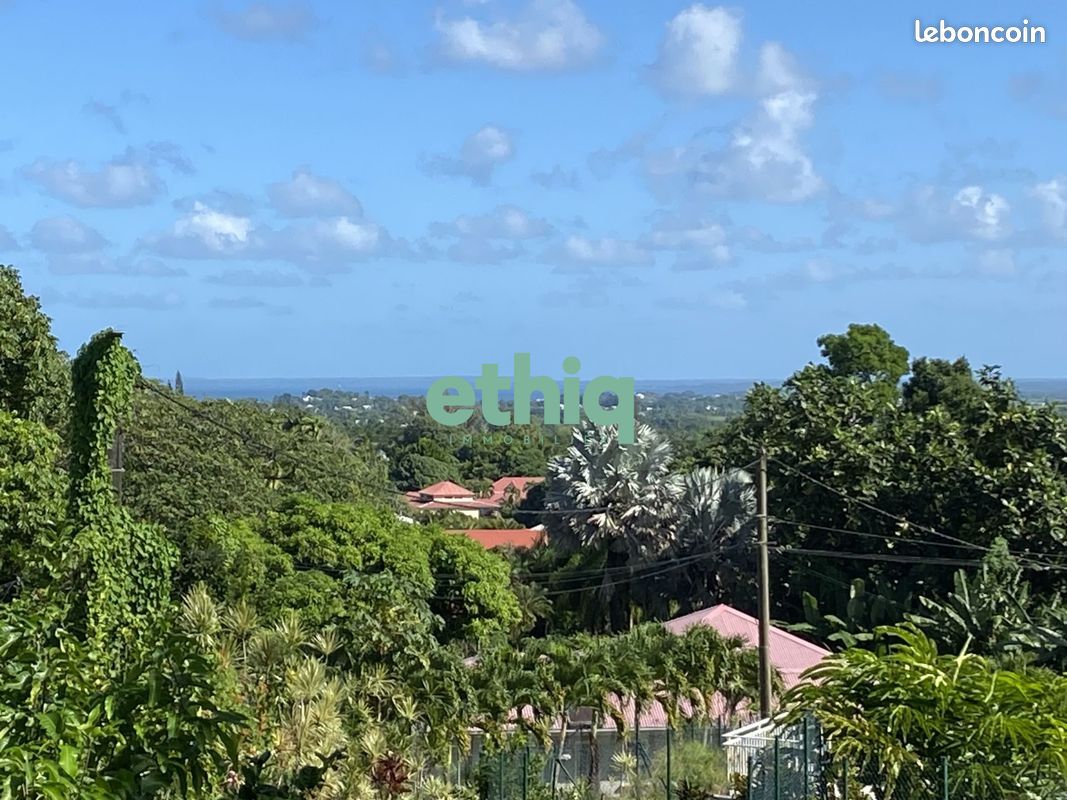 Terrain 820 m² · à Grand-Bourg · 820 m² · 195 150 €